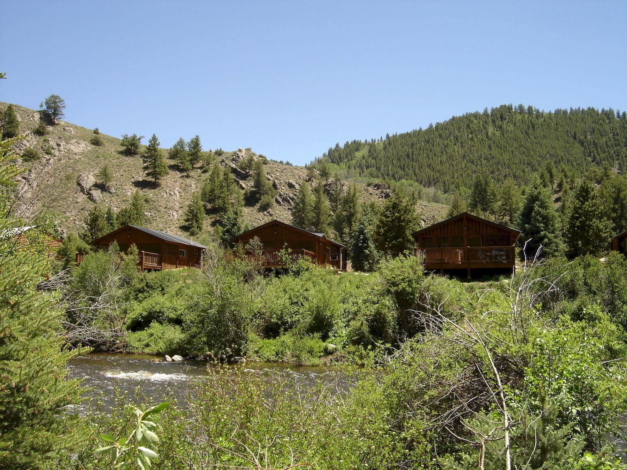 Three Rivers Resort Almont Dış mekan fotoğraf
